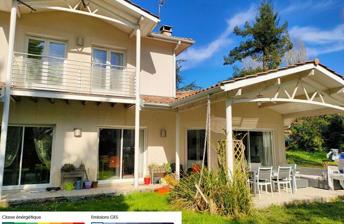 MAISON "ÉCONOME " - 240 m² - 8 PIECES - GARAGE DOUBLE - TERRAIN  3574 m² — photo 3