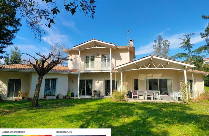 MAISON "ÉCONOME " - 240 m² - 8 PIECES - GARAGE DOUBLE - TERRAIN  3574 m² — photo 4