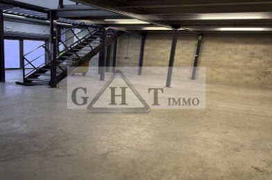 Local industriel  2957 €