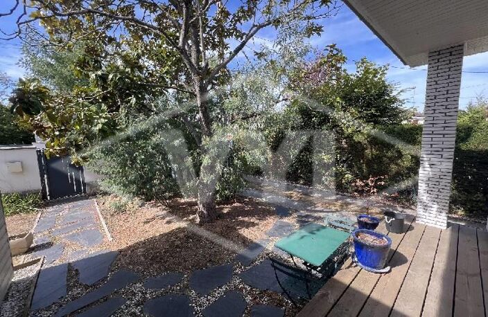 Vente maison 5 pièces 120 m² Combs-la-Ville (77380) — photo 2