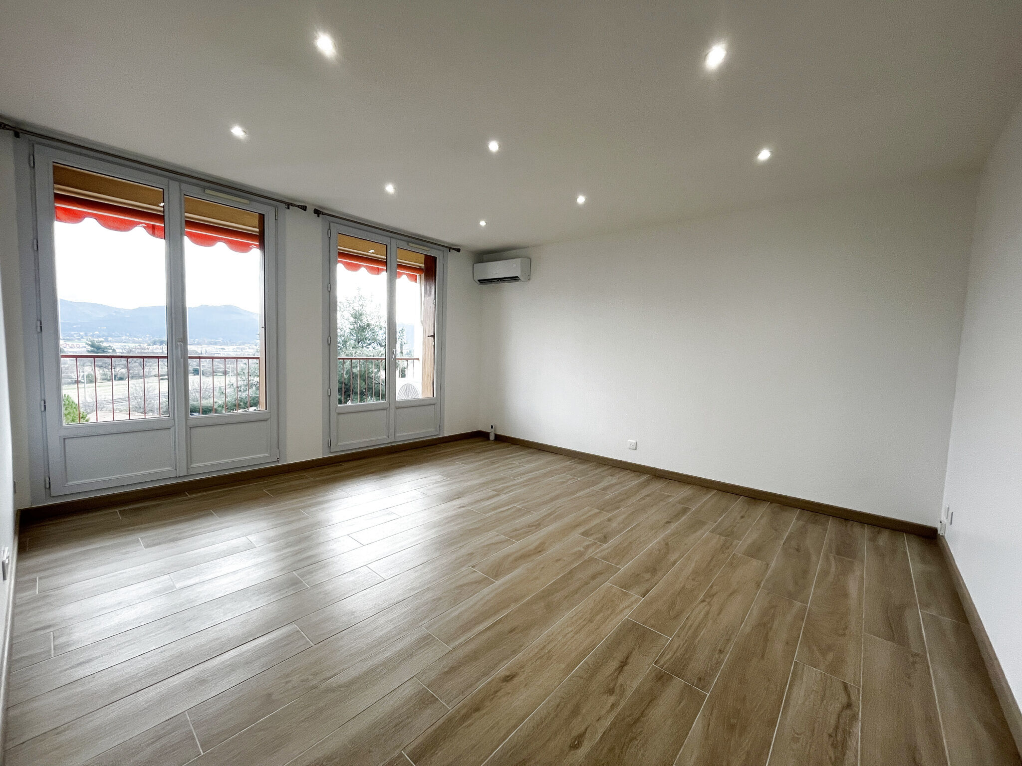 Appartement  T3 à louer Aubagne 13400