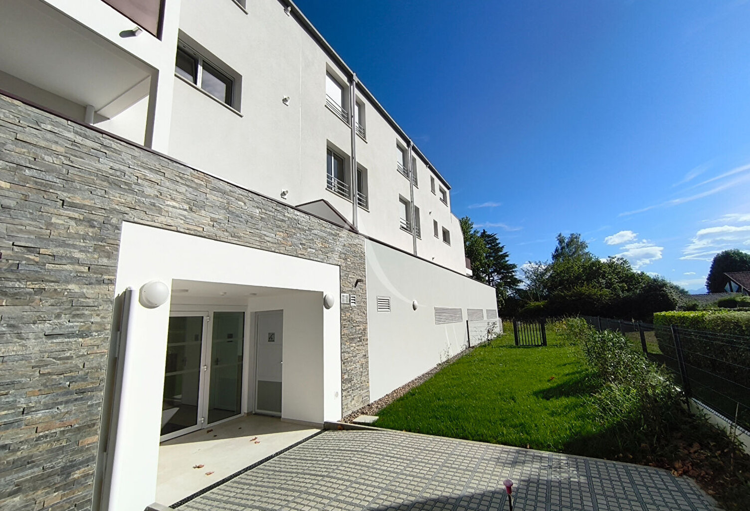 Pau,T3 neuf  ,2 parkings,terasse 8.50 m² — photo 1