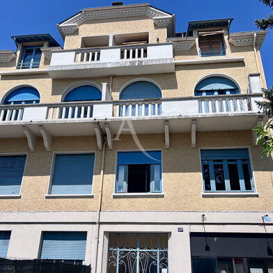 Appartement 9 pièces 193000 €