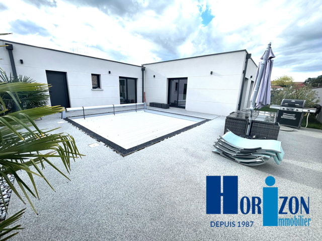 SAINT-JUST-SAINT-RAMBERT VILLA NEUVE TOIT PLAT — photo du bien