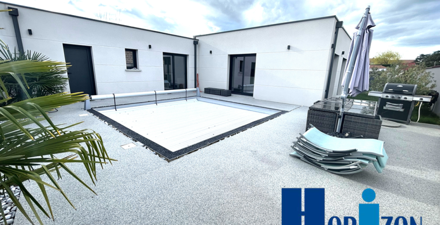 SAINT-JUST-SAINT-RAMBERT VILLA NEUVE TOIT PLAT — photo 1