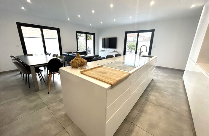 SAINT-JUST-SAINT-RAMBERT VILLA NEUVE TOIT PLAT — photo 5