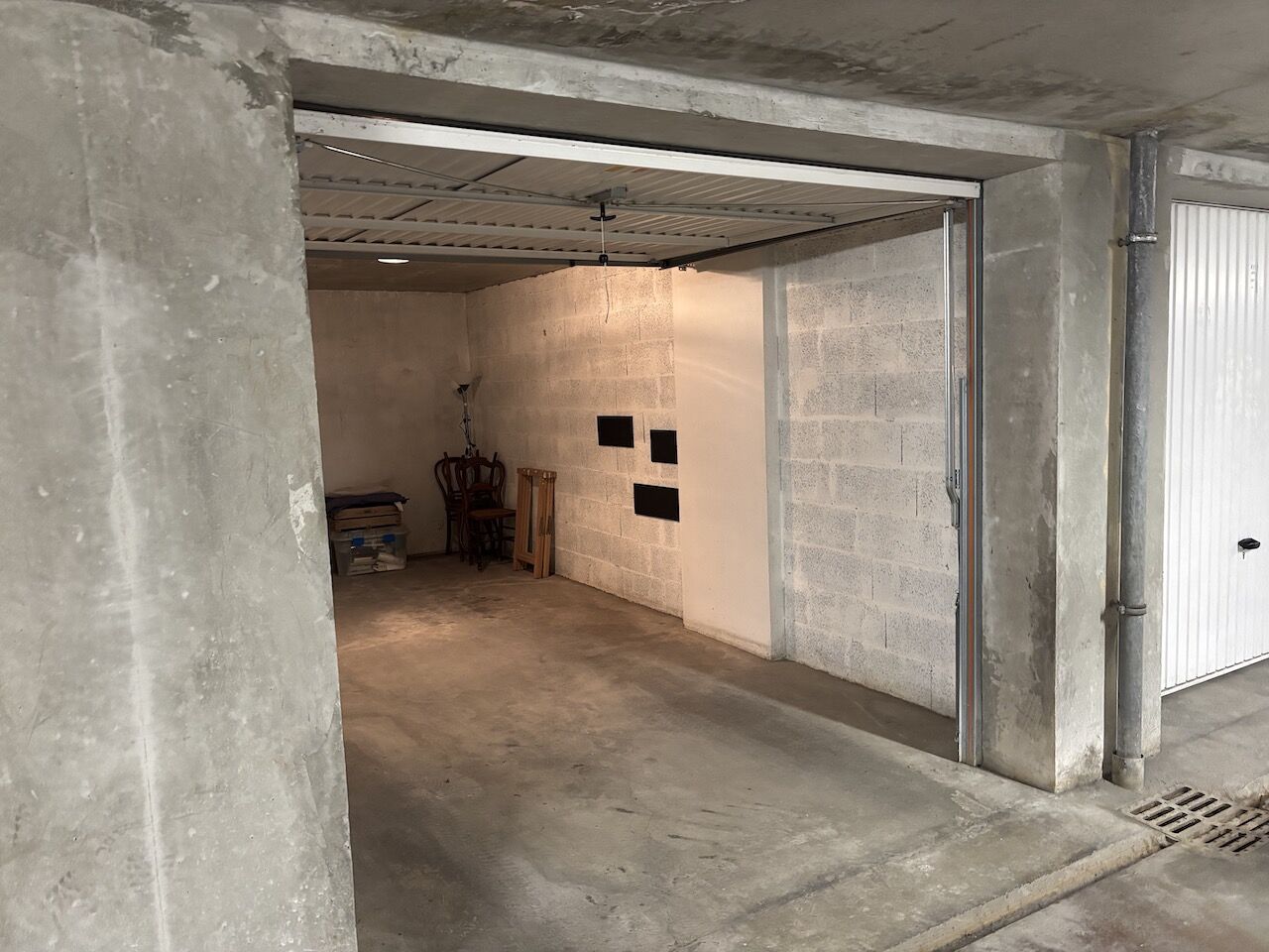 Garage en sous-sol dans une résidence sécurisée