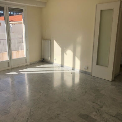 Appartement 2 pièces 900 €