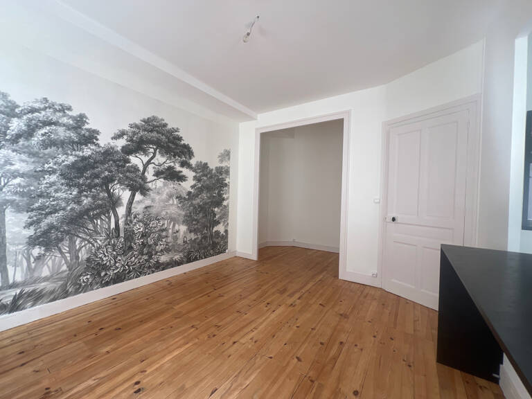 Grand T2 de 53 m/2 situé au 32  rue Voltaire 69003 Lyon — photo 1