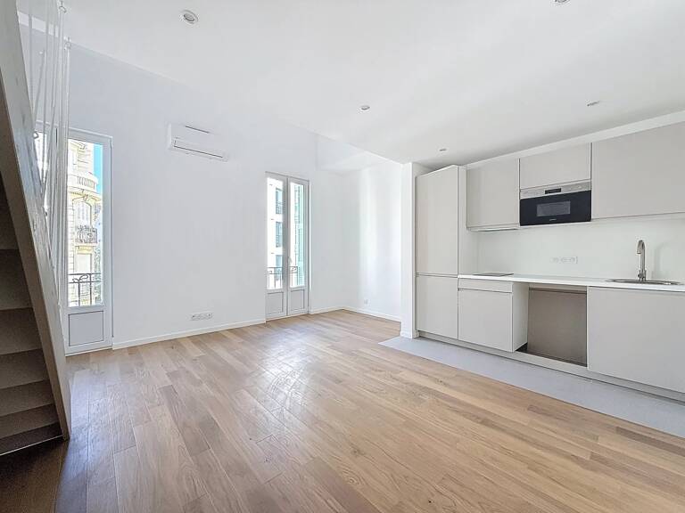 F2 NICE - LIBÉRATION - BALCON - RÉNOVÉ — photo 1