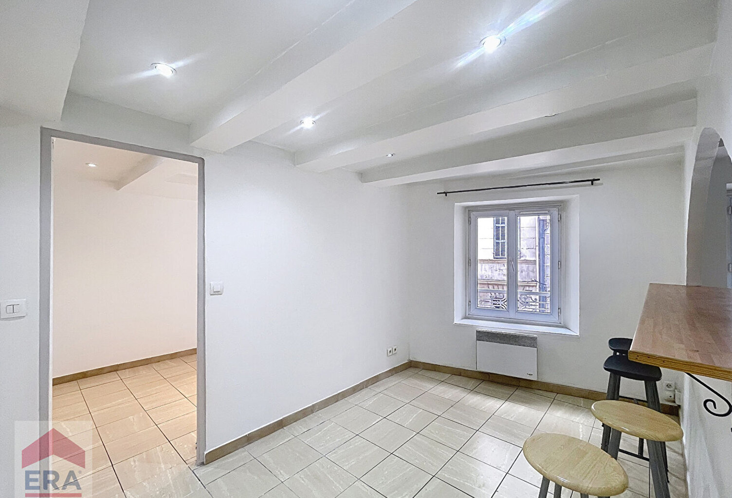 A VENDRE MARSEILLE 13006 CASTELLANE APPARTEMENT T2 CAVE INVESTISSEMENT — photo 1