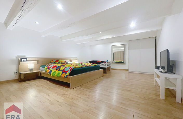 A VENDRE MARSEILLE 13002 REPUBLIQUE JOLIETTE LOCAL COMMERCIAL APPARTEMENT T2 — photo 4