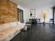 Appart.  T4 -  Rdc maison 13015 La Delorme  Terrasse + Piscine — photo 3