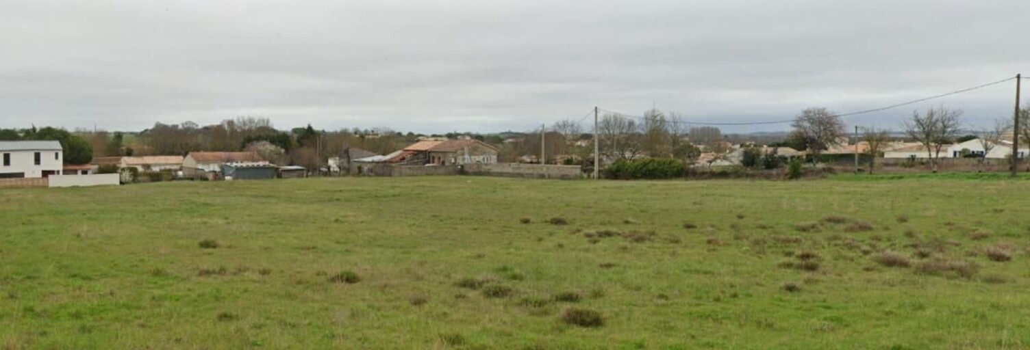 Terrain  10000 m² à vendre à Fargues (33210)