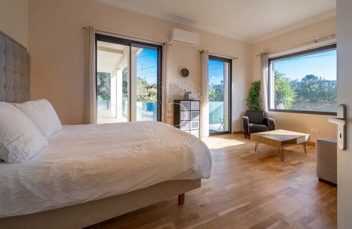 Villa familiale avec piscine au coeur de Beaulieu sur mer — photo 4