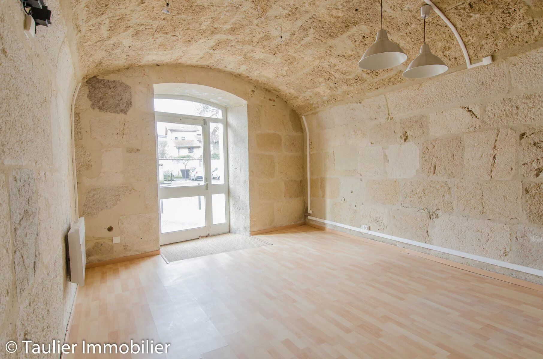 Saint-Marcellin Local commercial 53 m²