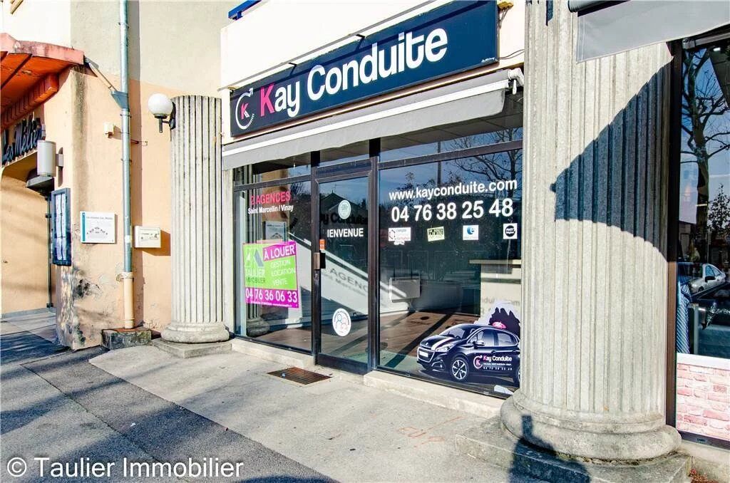 Saint-Marcellin Local commercial 4 pièces 93 m²