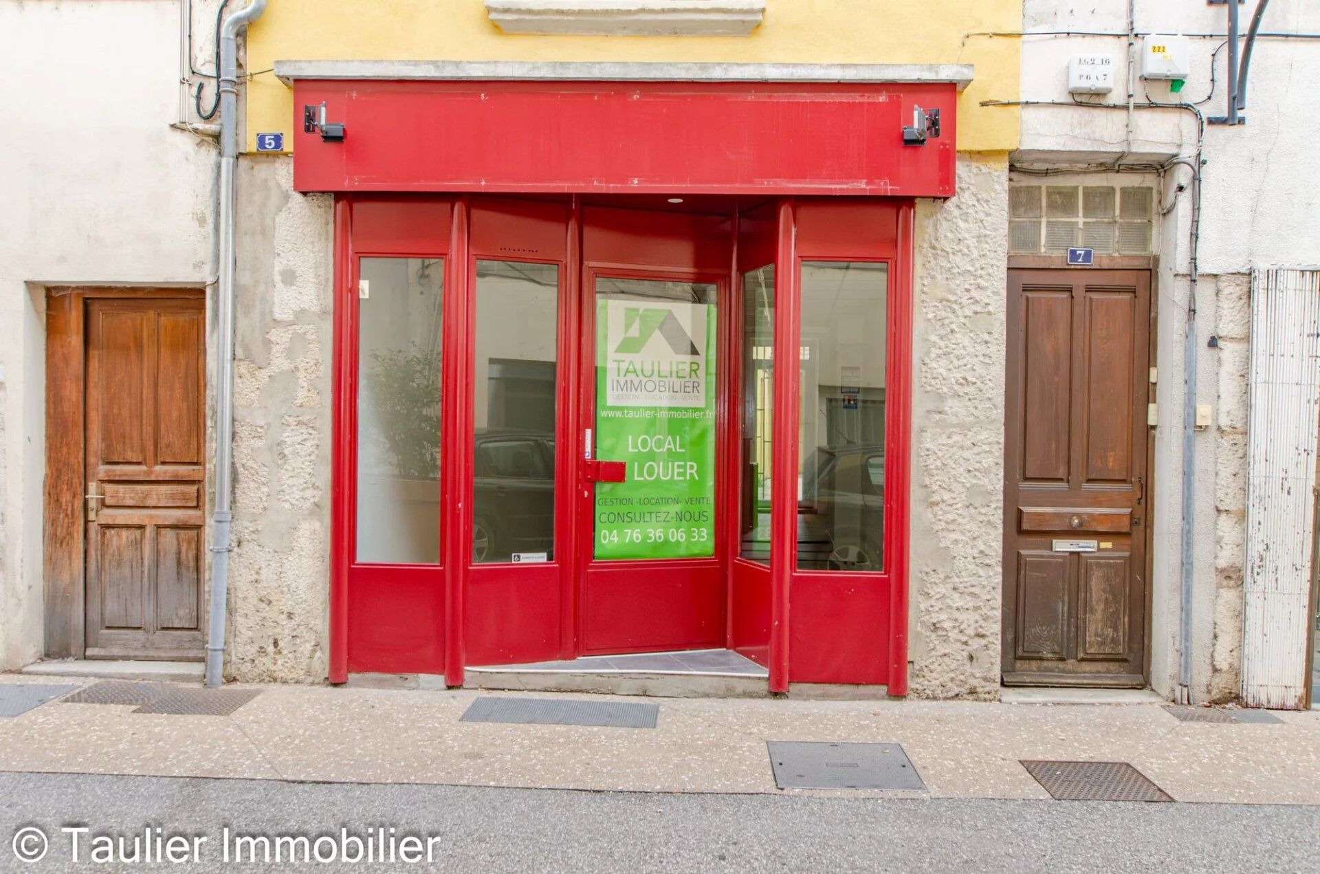 Saint-Marcellin Local commercial 52 m²