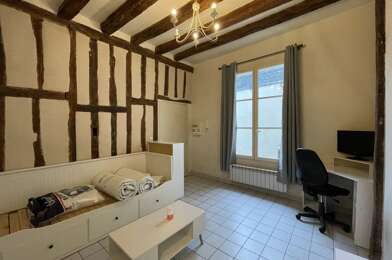 Appartement 1 pièces 576 €