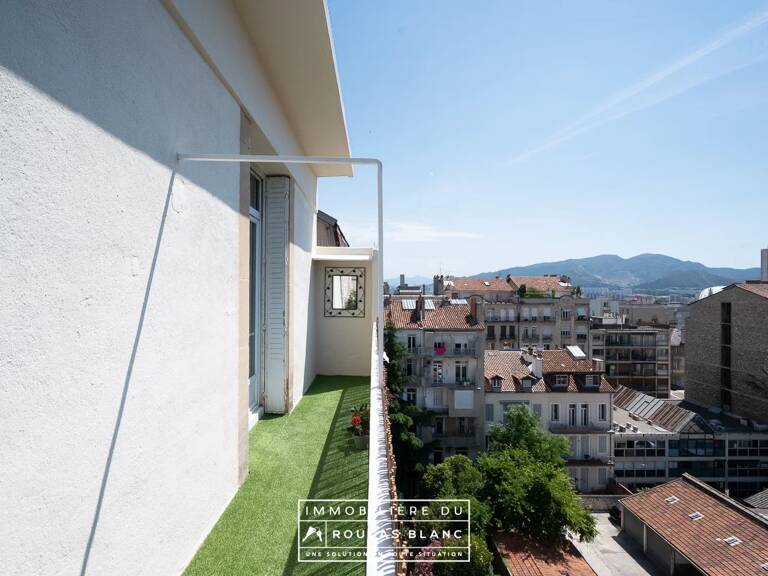 110 m2 - EXTERIEUR - CARRE D'OR - TRAVERSANT — photo 1