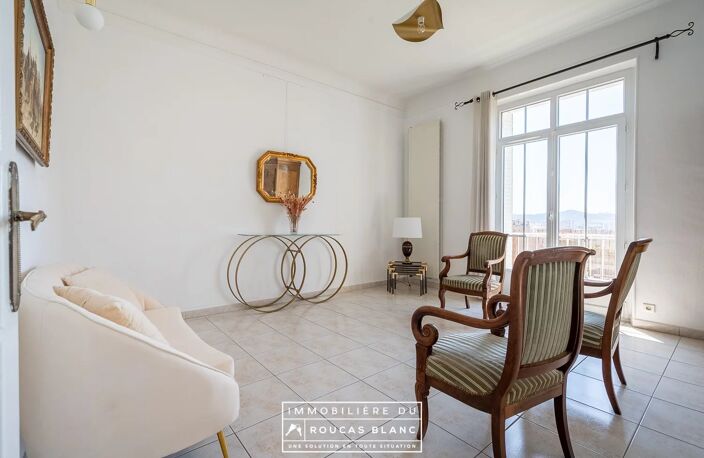 110 m2 - EXTERIEUR - CARRE D'OR - TRAVERSANT — photo 3