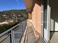 EXCLUSIVITÉ - DIGNE-LES-BAINS TYPE 4 DE 63 M² AVEC BALCON, CAVE ET PARKING — photo 2