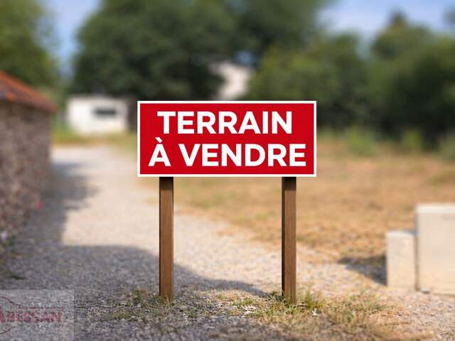 Terrain constructible — photo du bien