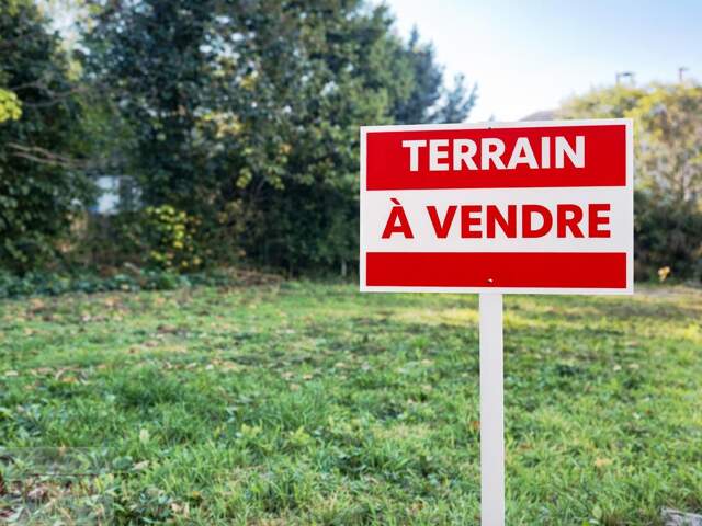 Terrain constructible — photo du bien