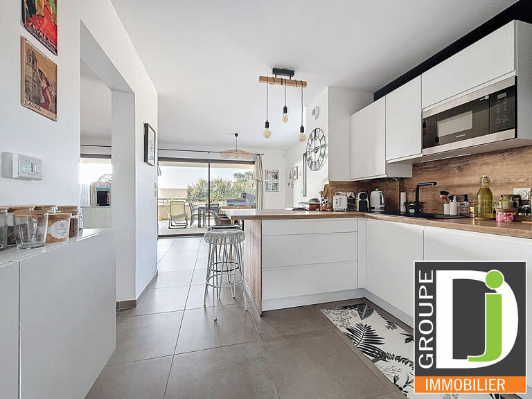 Appartement standing en rez-de-jardin, parking, garage — photo 1