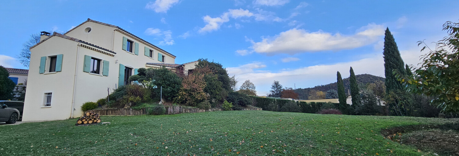 Maison 5 Pièces 158 m² à vendre à Saint-Georges-les-Bains (07800)