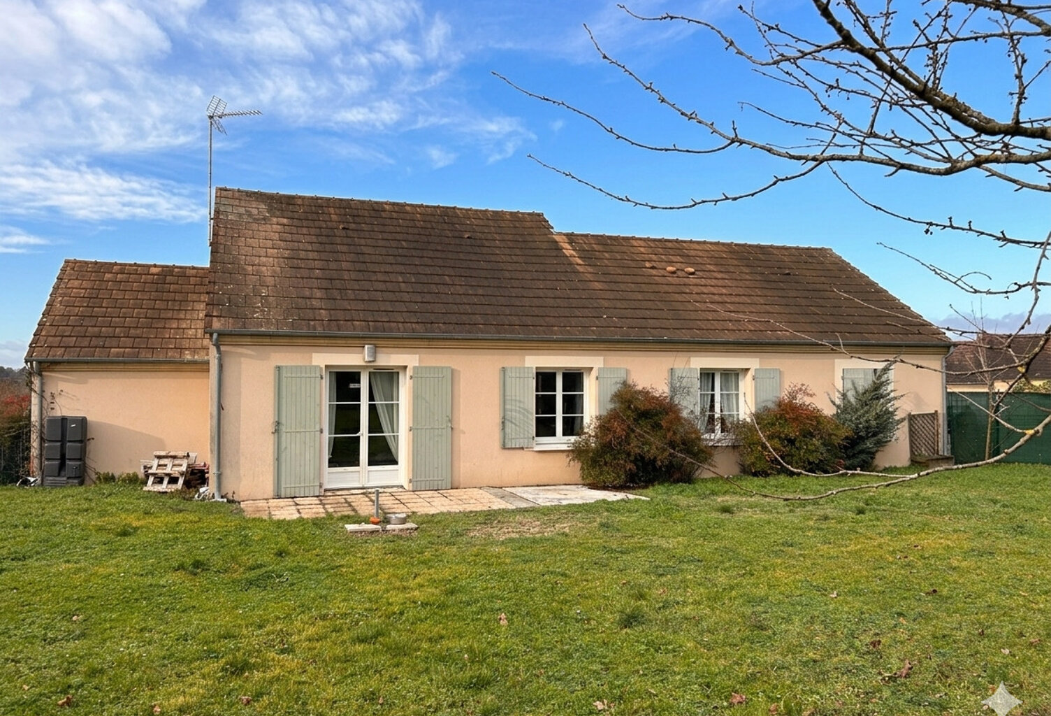 A VENDRE - Maison de plain pied 4 pièces à Argenton-Sur-Creu — photo 1
