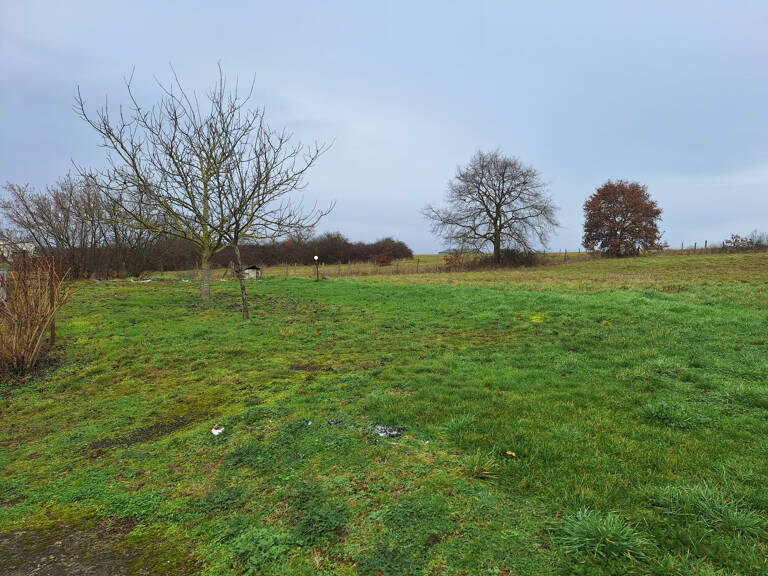 À Saumur, terrain constructible à vendre — photo 1