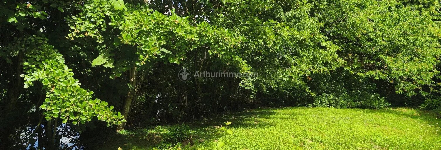 Terrain  411 m² à vendre à La Chartre-sur-le-Loir (72340)