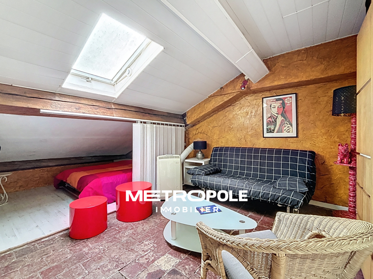 Studio 35 m2 au sol avec grenier   Cours Lafayette — photo 1