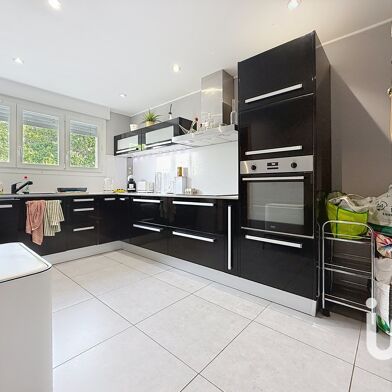 Appartement 4 pièces 256900 €