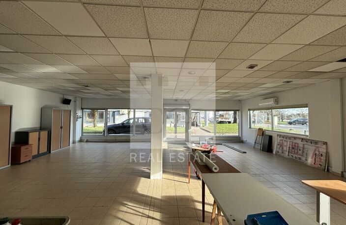 LOCAL COMMERCIAL  à LOUER — photo 3