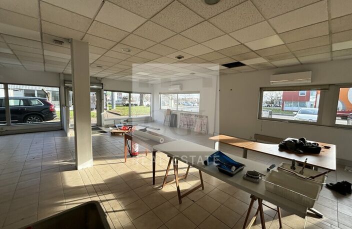 LOCAL COMMERCIAL  à LOUER — photo 4