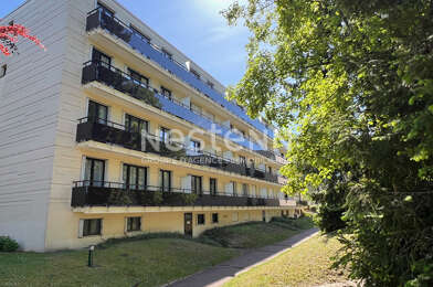 Appartement 5 pièces 1370 €