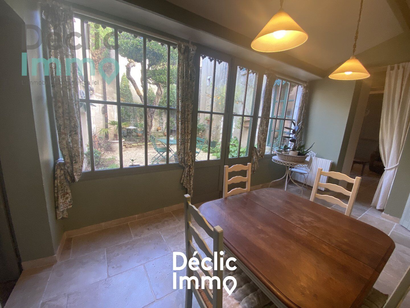 Villa / Maison 8 pièces  à vendre Marennes 17320