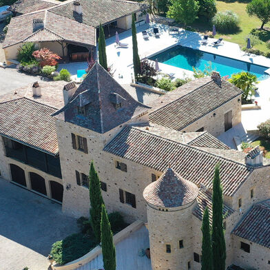 Maison 25 pièces 1670000 €