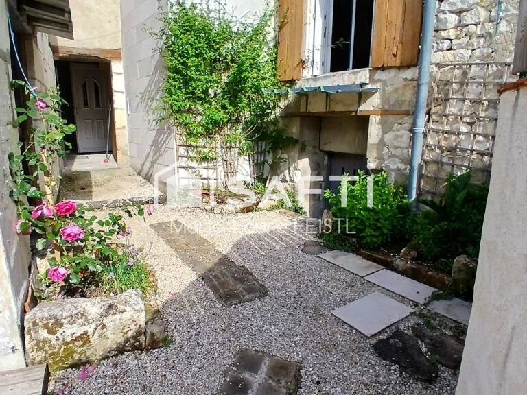 Maison de ville  80 m2  , son patio et  garage,terrain — photo 1