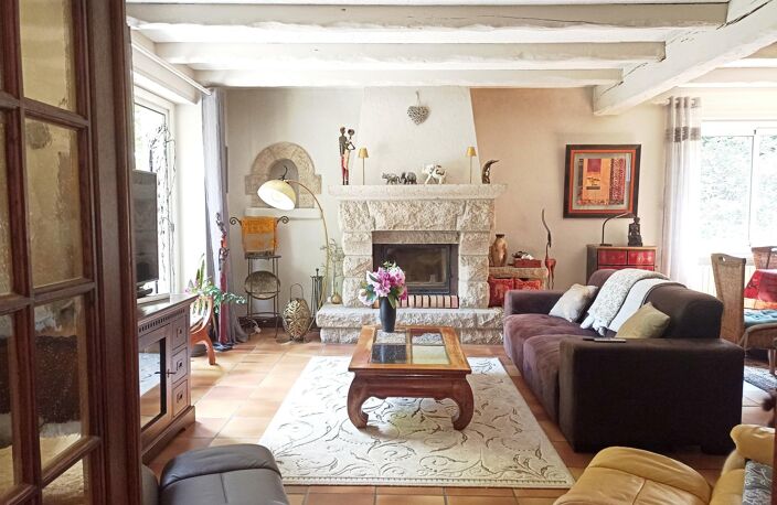 Maison d'architecte de 158m2 au cœur de la nature - Parcelle de 4940m2 boisée et fleurie  Charme & sérénité — photo 3