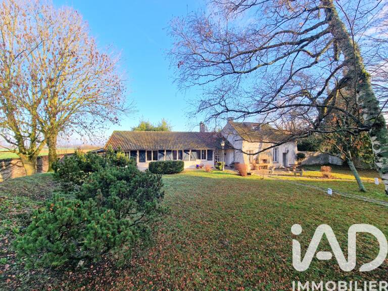 Vente Maison/villa 8 pièces — photo 1