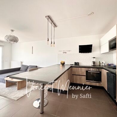 Appartement 3 pièces 235000 €