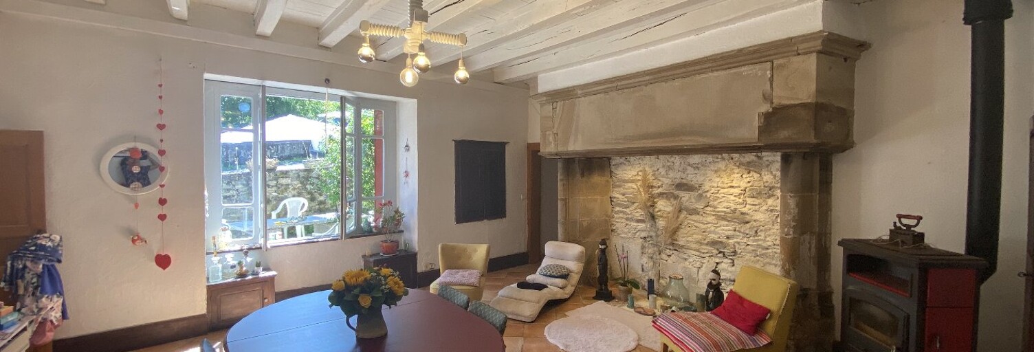 Maison 10 Pièces 220 m² à vendre à Saint-Pierre-de-Trivisy (81330)