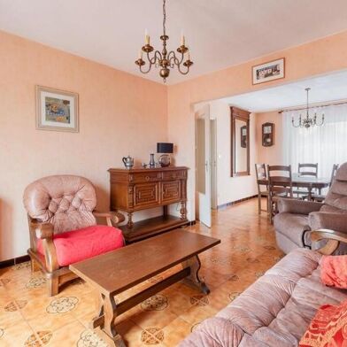 Maison 4 pièces 365680 €