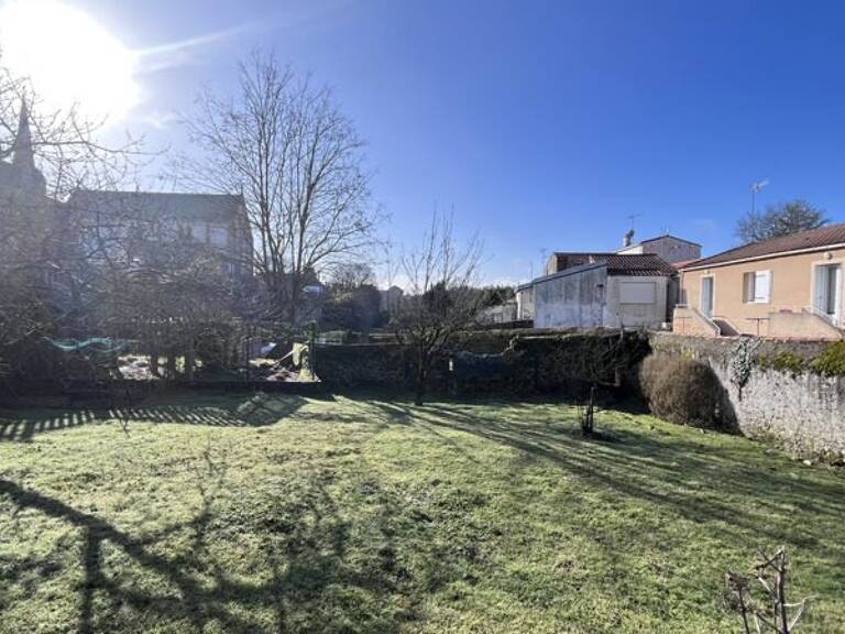 Maison en pierre de 2 pièces principales — photo 1