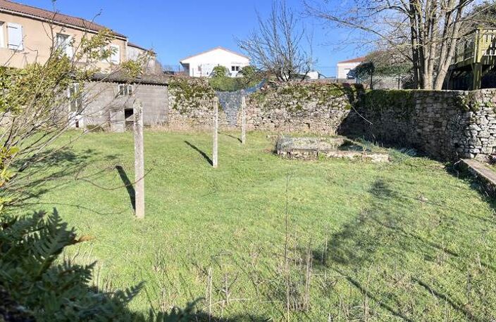 Maison en pierre de 2 pièces principales — photo 2