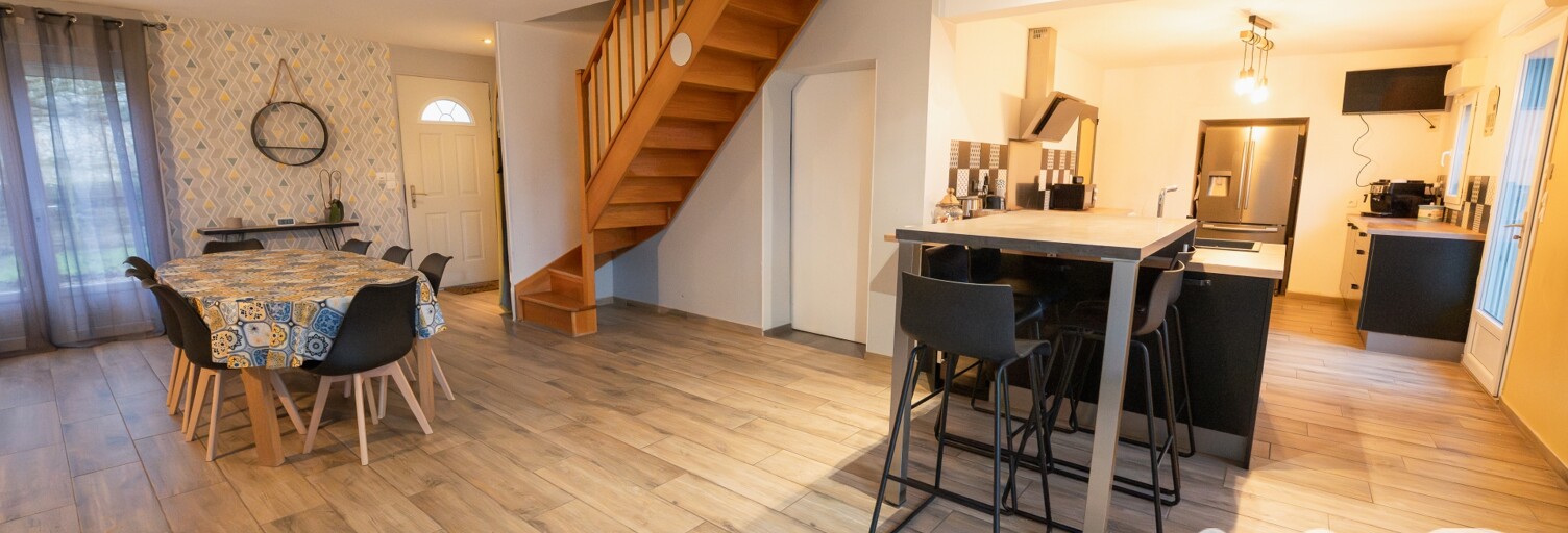 Maison 9 Pièces 179 m² à vendre à Louresse-Rochemenier (49700)