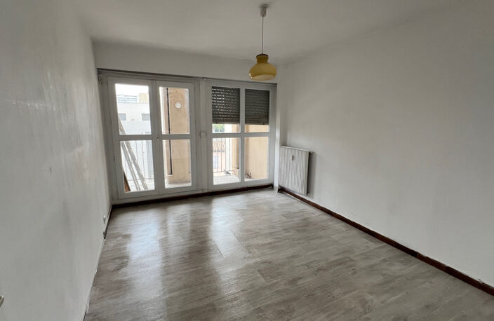 Appartement traversant de type T3, 70 m2. — photo 2